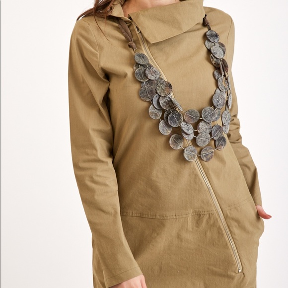 Chic long sleeve overall with angled zipper - Picture 7 of 9